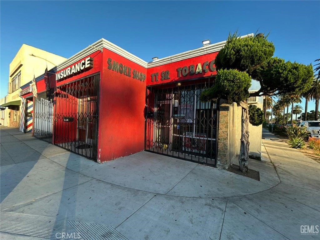 1303 W Willow — photo