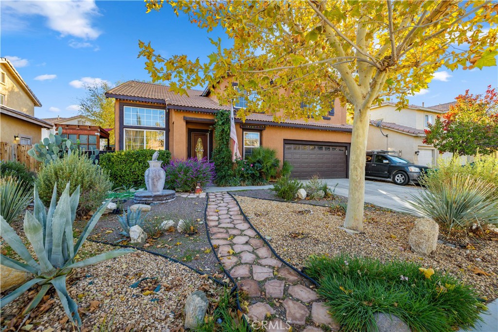 3734 Las Palmas — photo