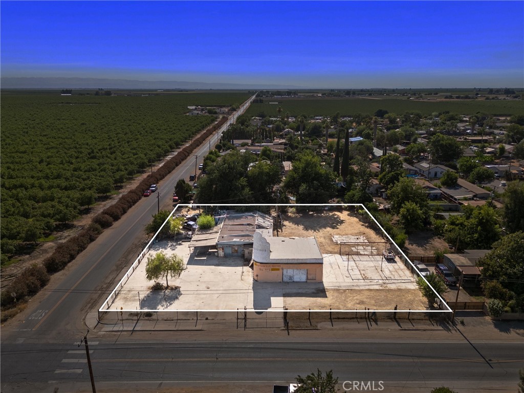 18499 Shafter — photo