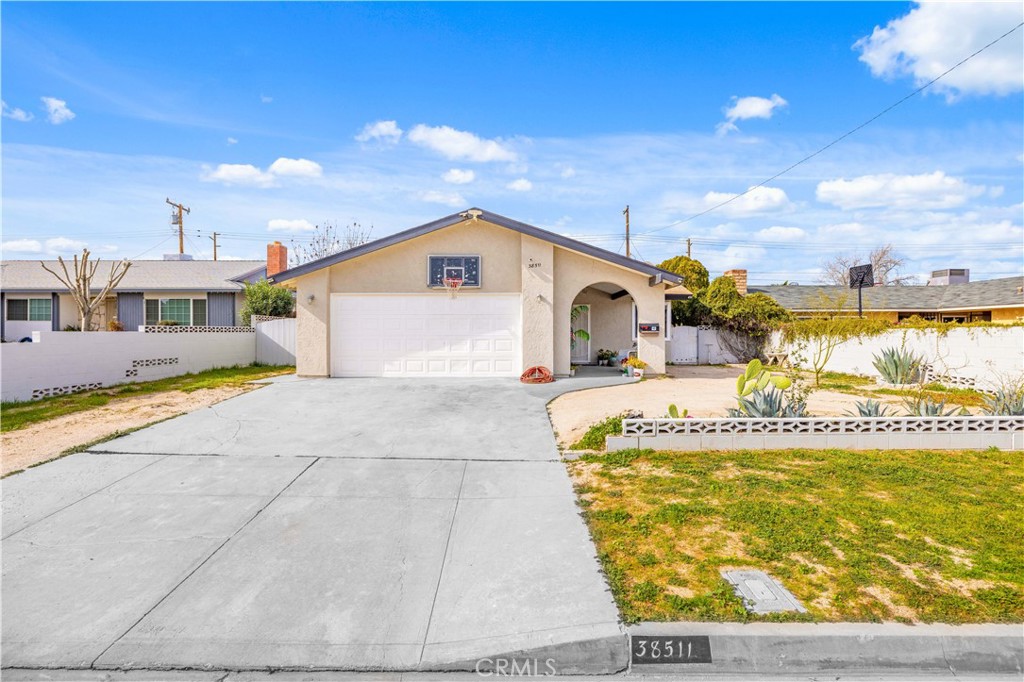 38511 Carolside — photo