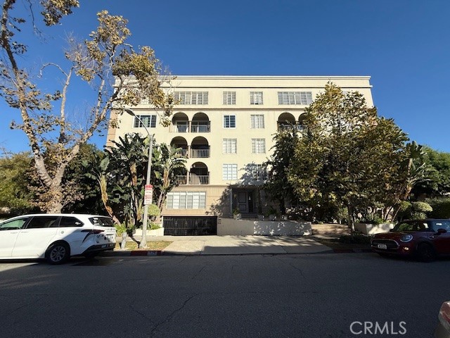 434 S Canon 202 — photo