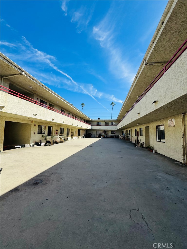 14610 Delano Unit 211 — photo
