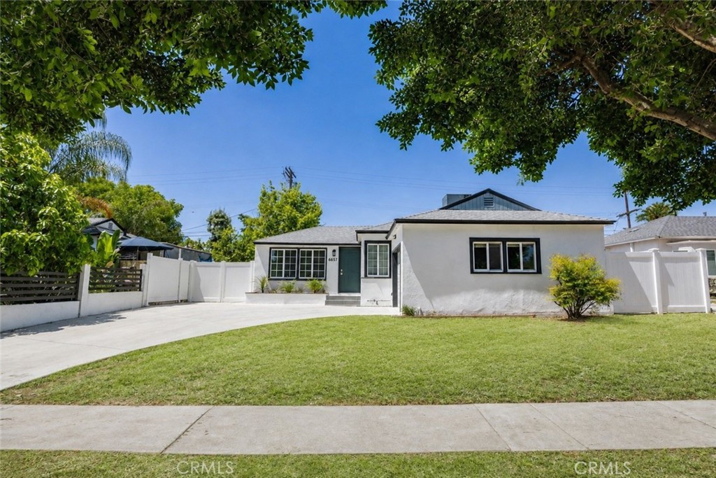 6657 Sylvia Avenue — photo
