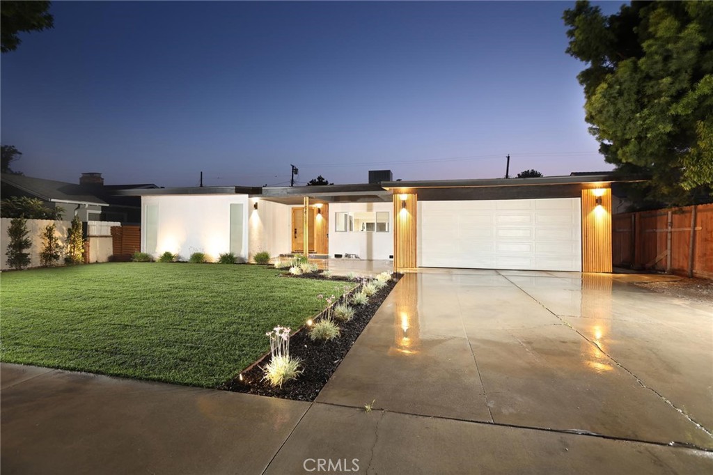 10415 Bevis Avenue — photo