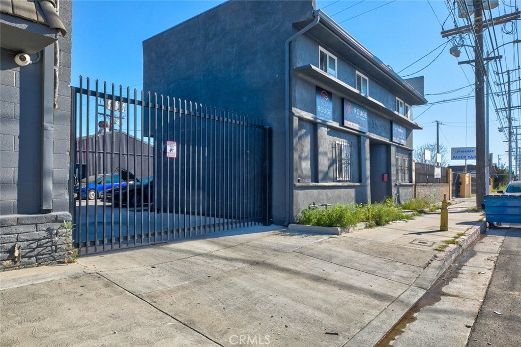 11686 Sheldon Street — photo