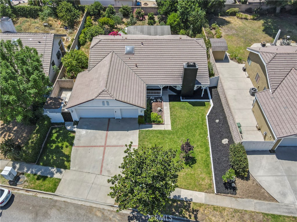 3367 Lathrop — photo