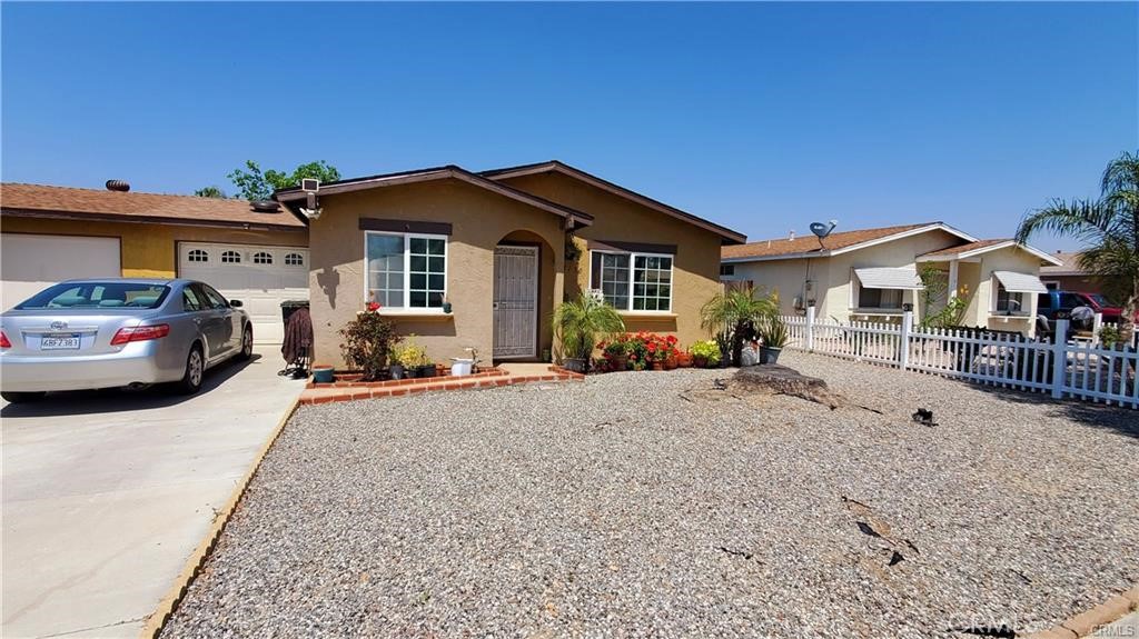 2130 Avenida Estrada — photo