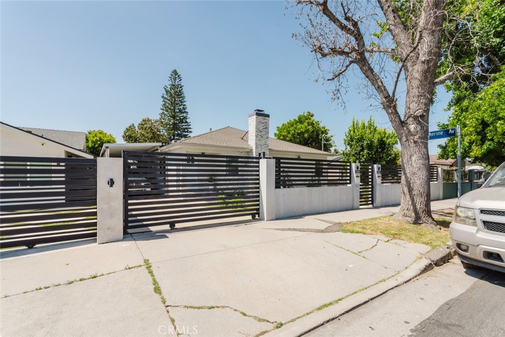 14232 Hart — photo