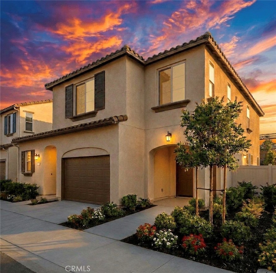1465 E Laurelwood Dr. — photo
