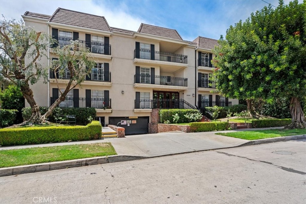 15248 Dickens Street 205 — photo