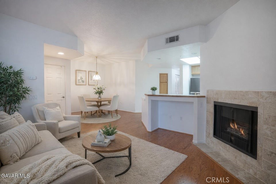 130 S Barranca 305 — photo