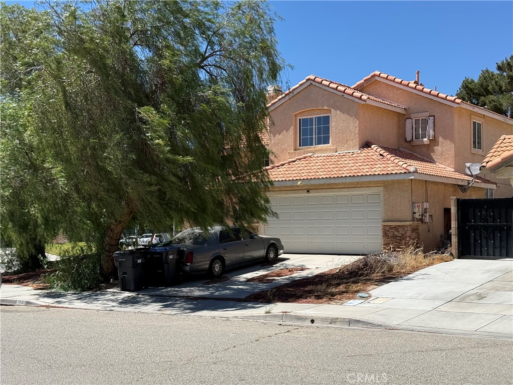 5539 Tamarack — photo
