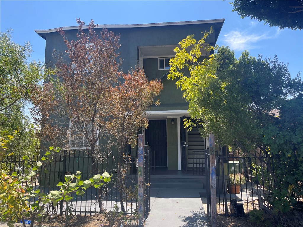 702 S Soto — photo