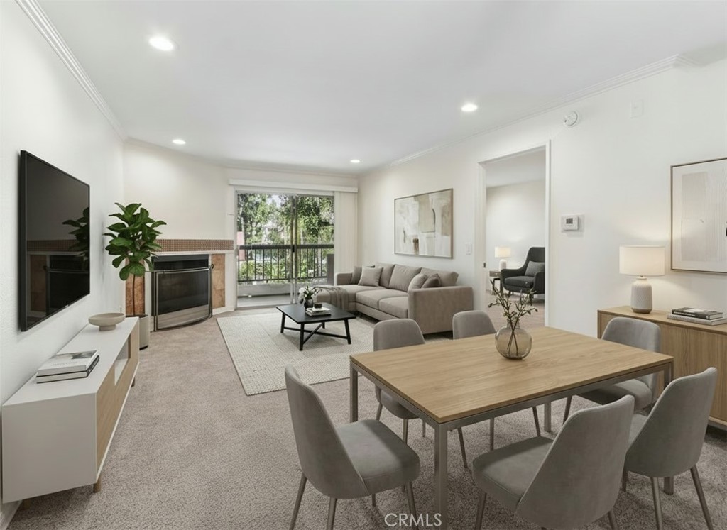 5535 Canoga 209 — photo