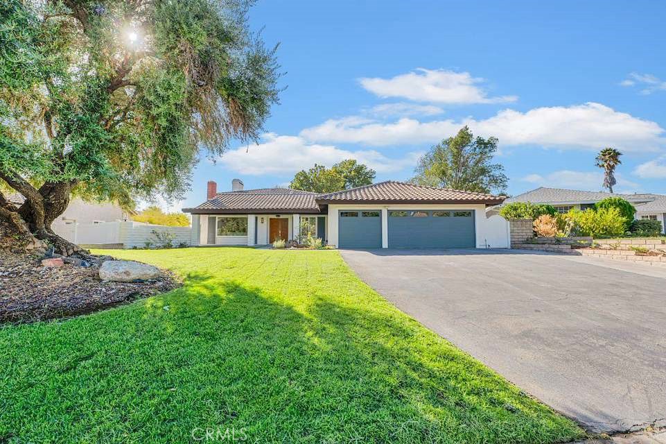 2849 Hillman Street — photo