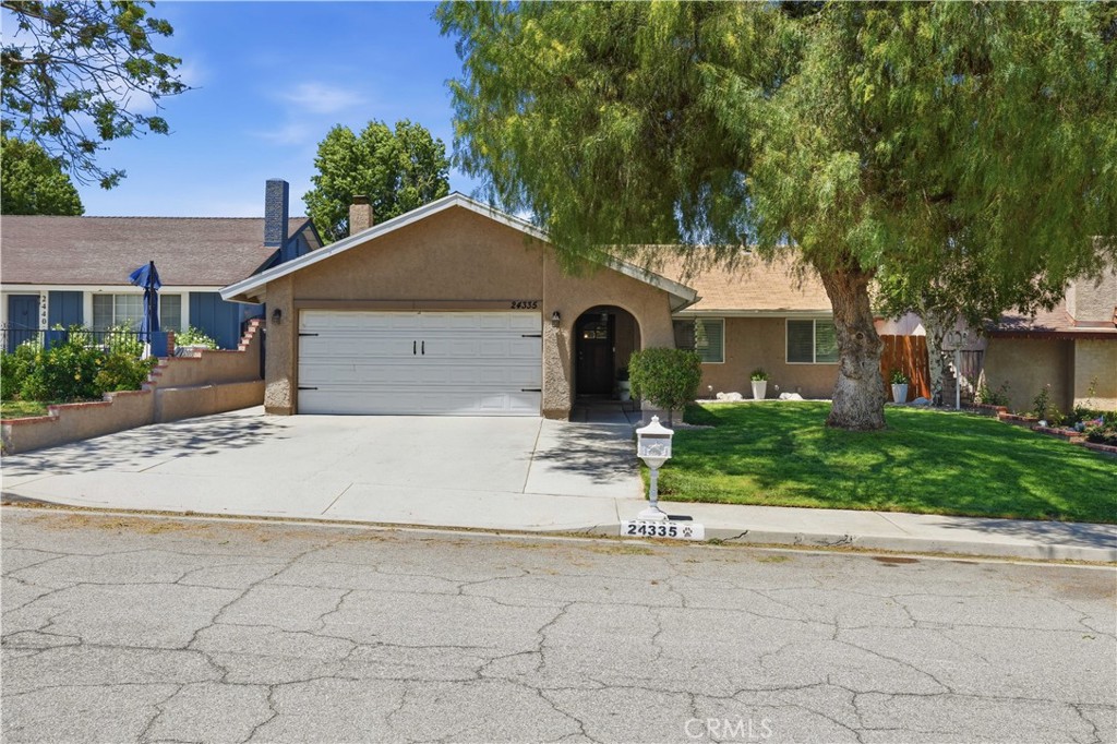 24335 Jennifer Place — photo
