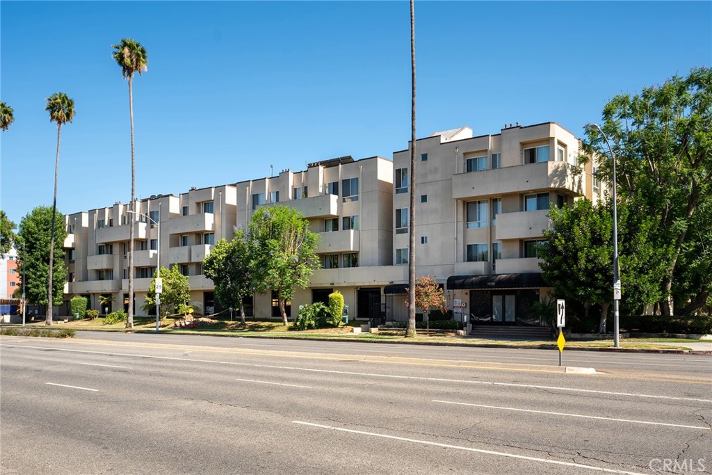 19350 Sherman Way 139 — photo