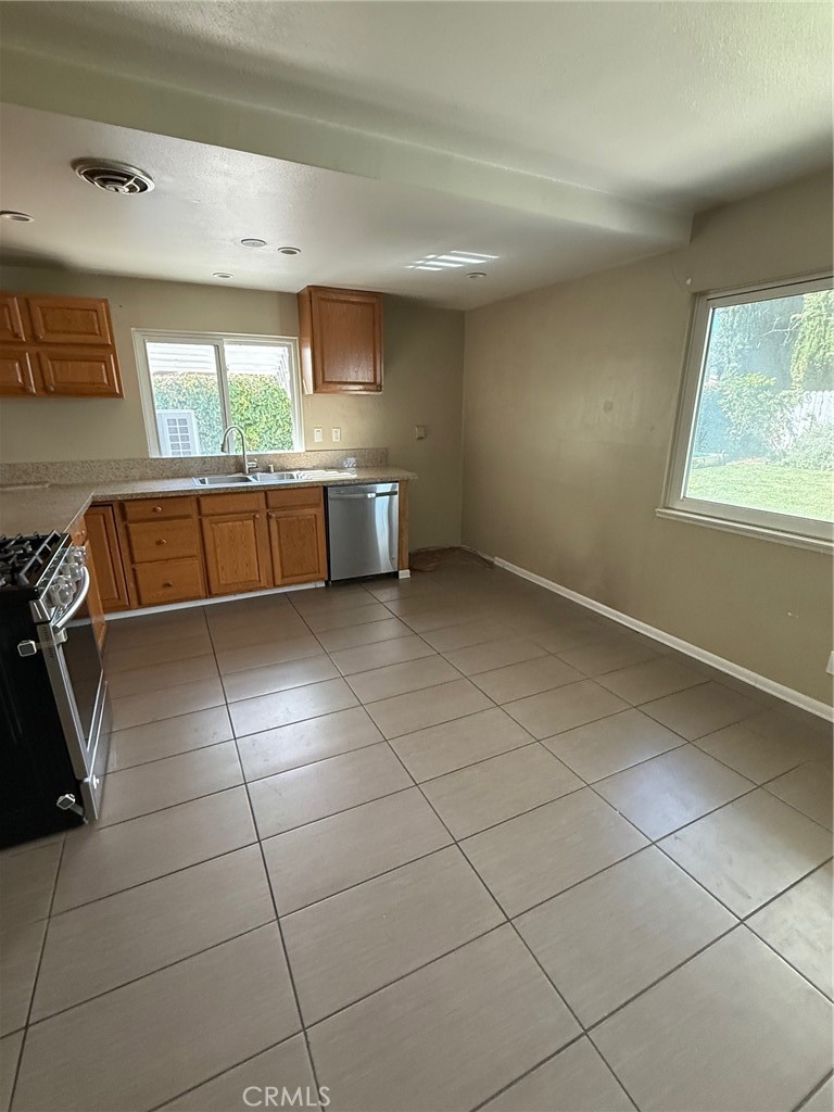 2002 Malcolm, Simi Valley, CA 93065 — photo 3