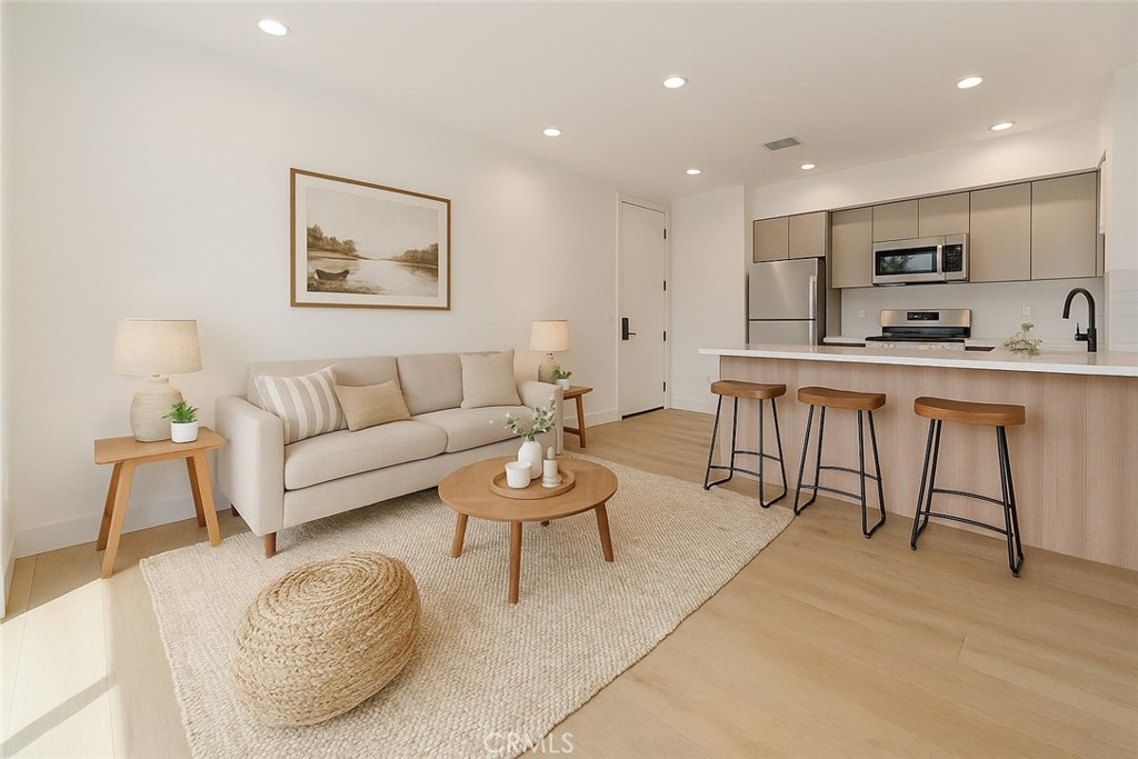 7510 Sepulveda Boulevard 304 — photo