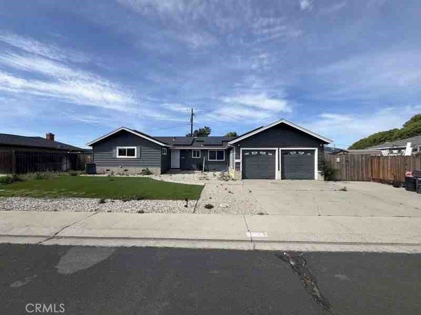 1275 Armstrong — photo