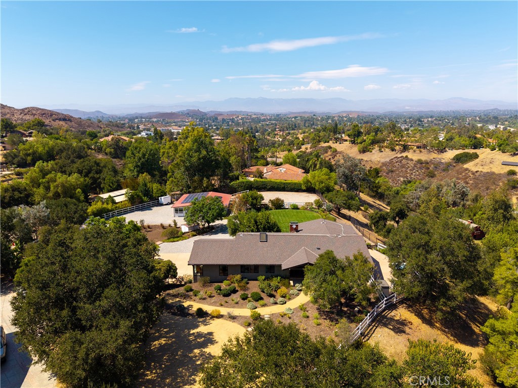 196 Colt Lane — photo