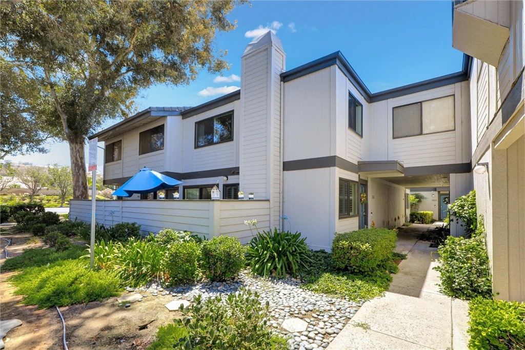 6543 Stoney View Unit 4 — photo