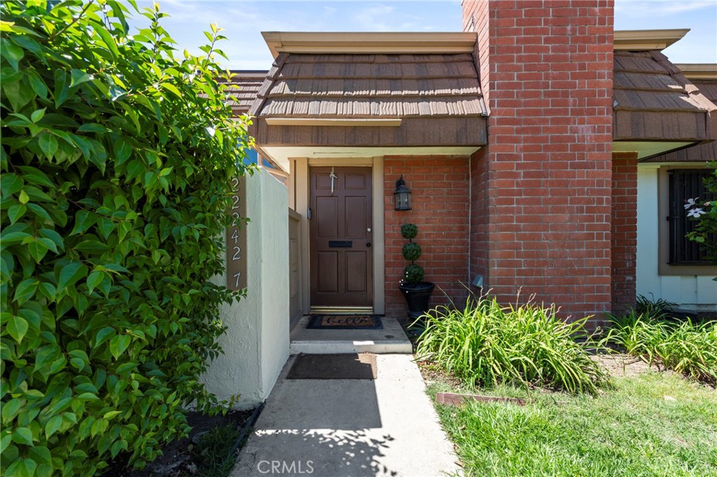 22242 Germain St 7 — photo