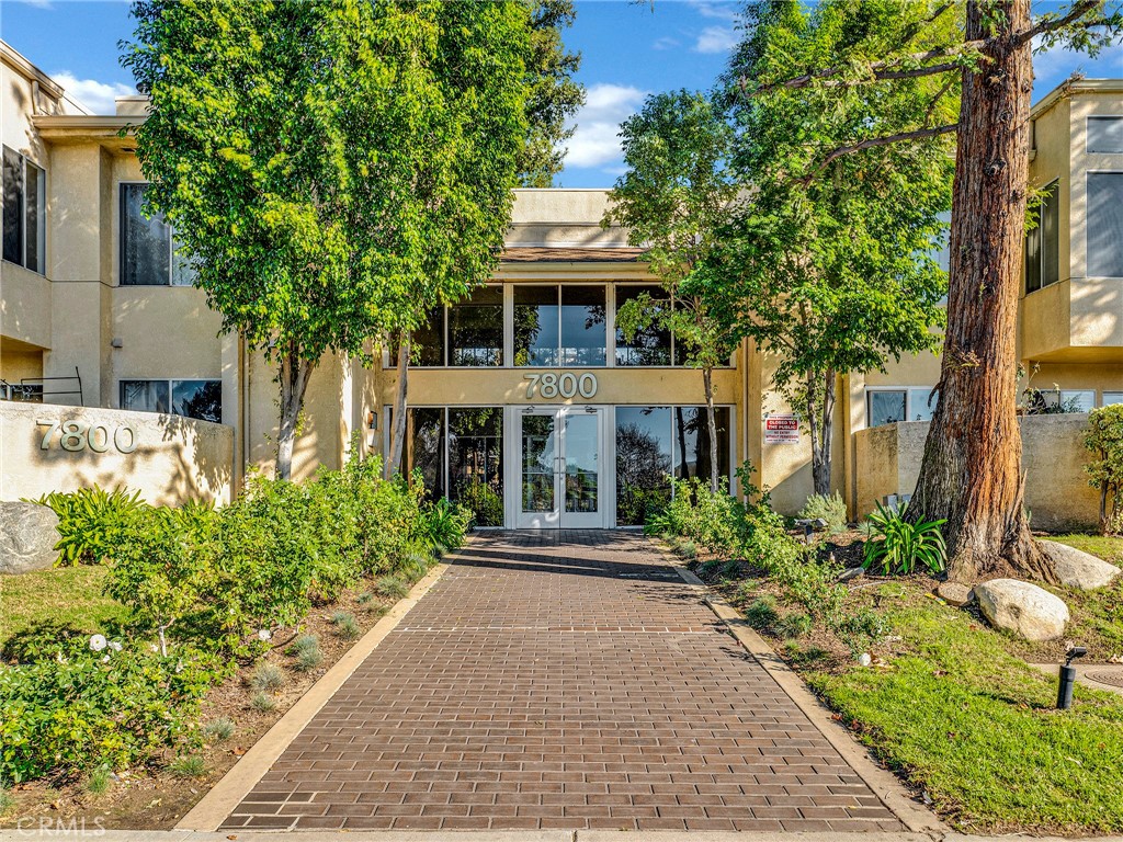 7800 Topanga Canyon Boulevard 216 — photo