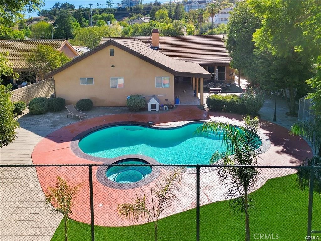 22329 Plummer — photo