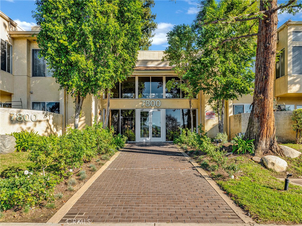 7800 Topanga Canyon Boulevard 216 — photo