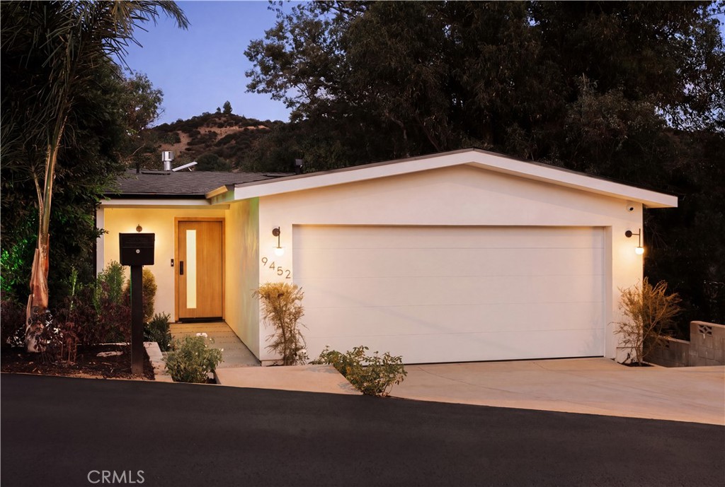 9452 Reverie Road — photo