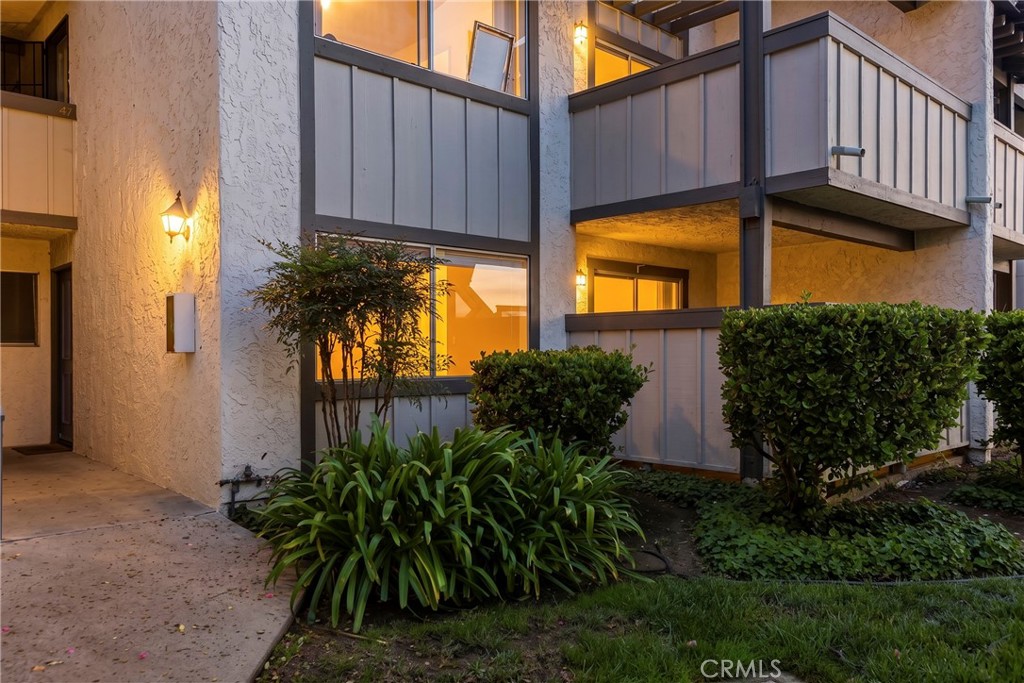 1346 E Hillcrest 42 — photo