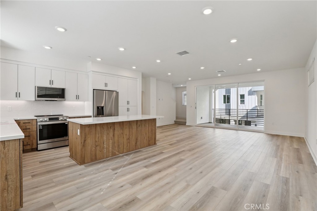 1693 Coral Sea Lane — photo
