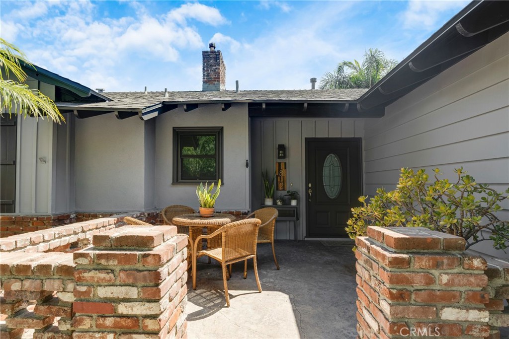 1812 W Riverside — photo
