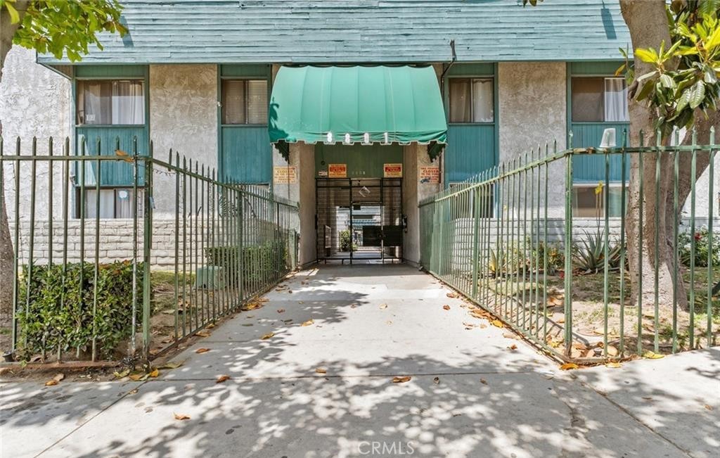 8801 Willis B6 — photo