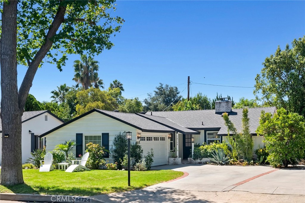 14724 Cumpston Street — photo