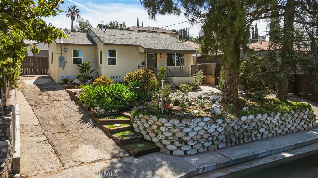 10512 Samoa Ave — photo