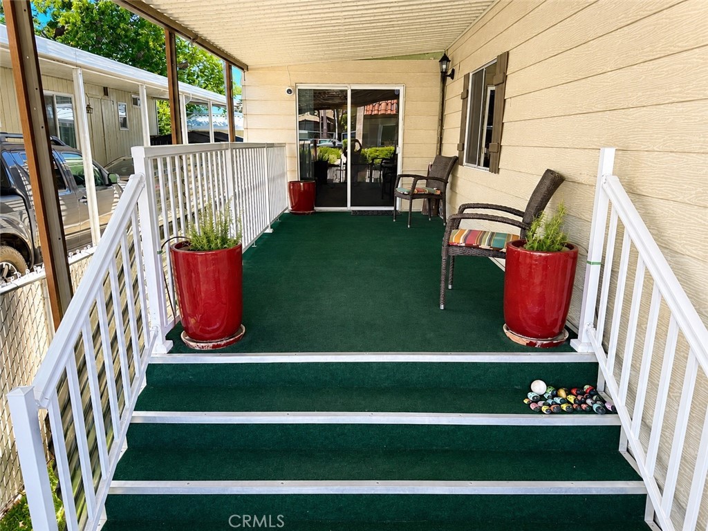 36200 Paradise Ranch Rd 12, Castaic, CA 91384 — photo 2