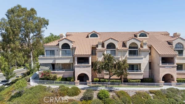 18215 Flynn 124 — photo