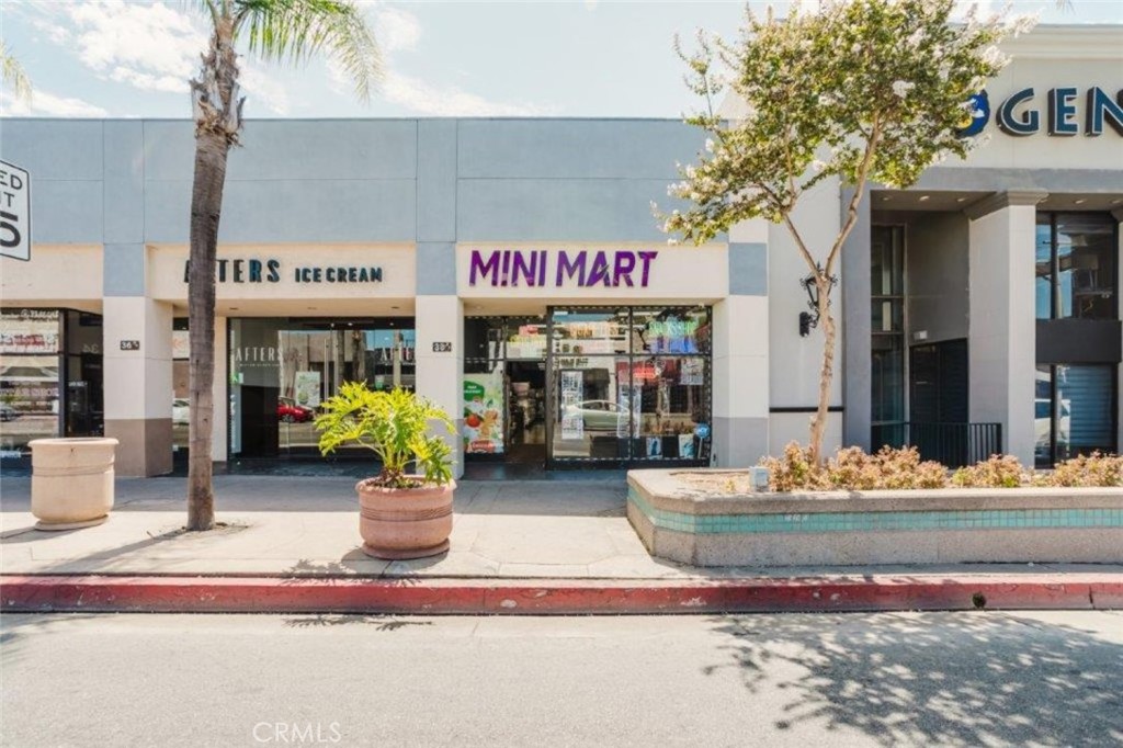 38 W Main Street — photo