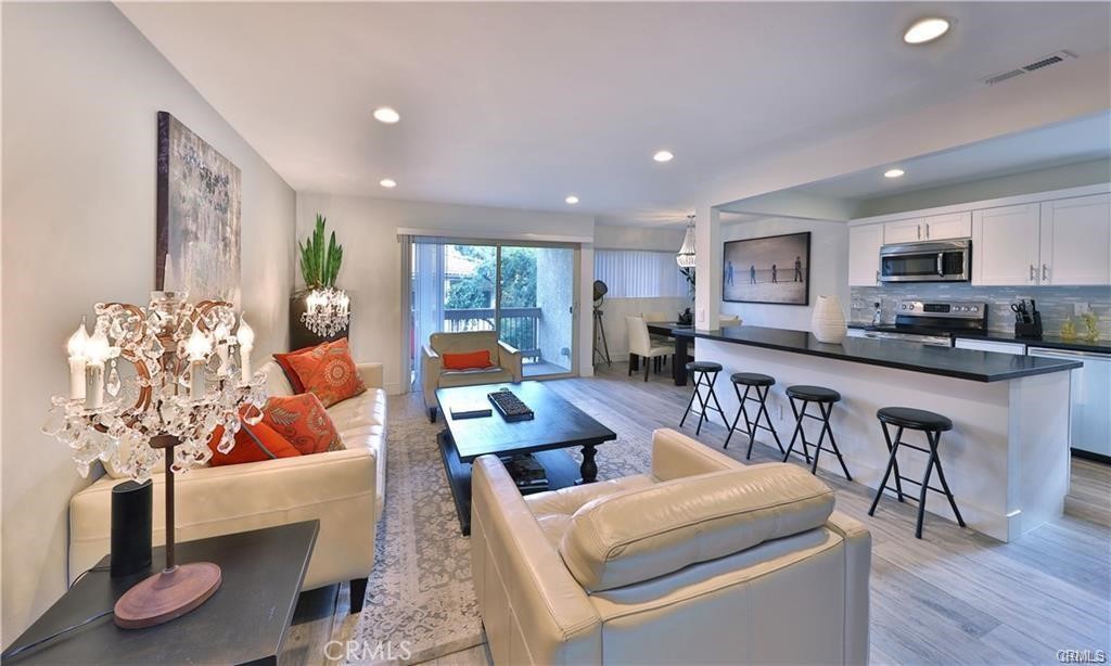 4632 Park Granada 96 — photo