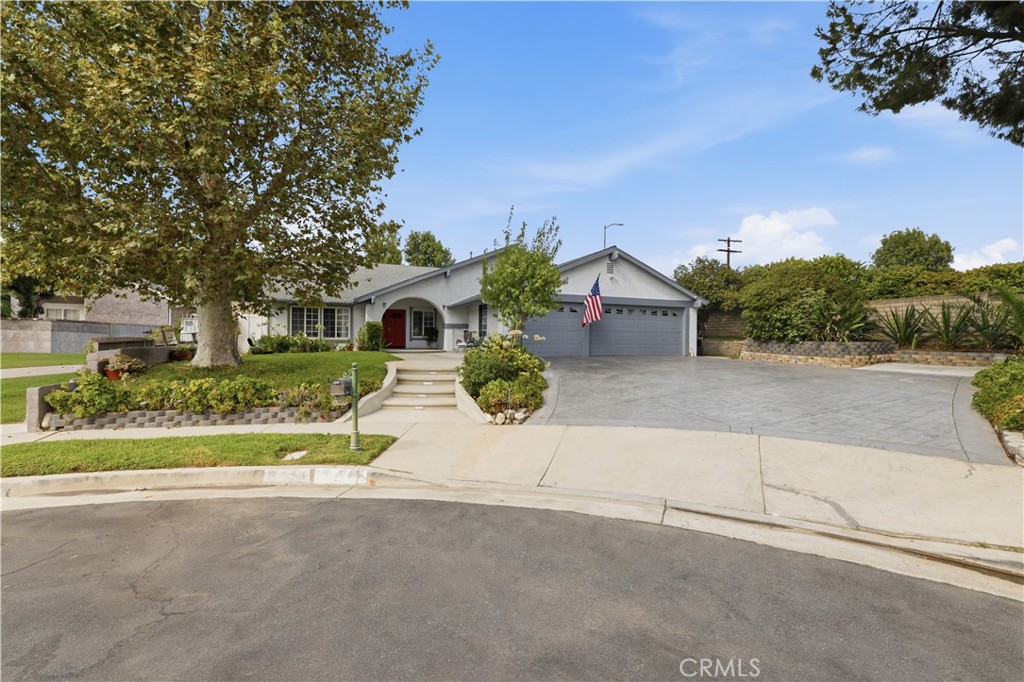 19701 Lemarsh Street — photo