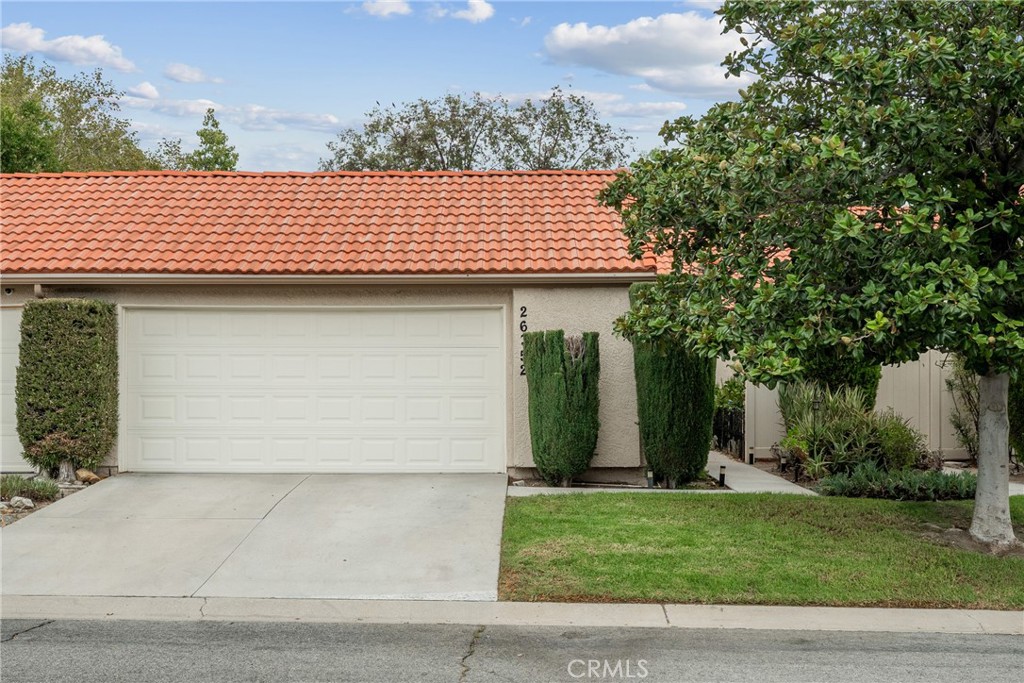 26352 Rainbow Glen — photo
