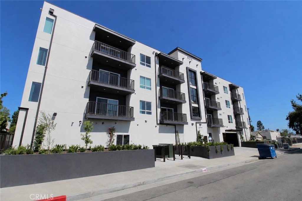 8016 Fair 203 — photo