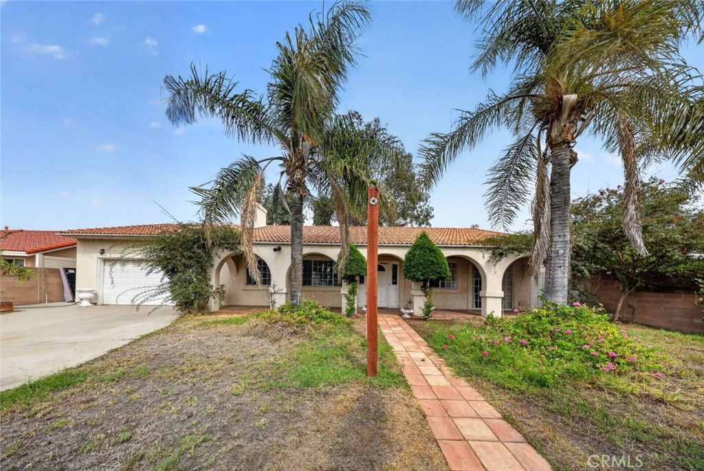 12817 Mineola Street — photo