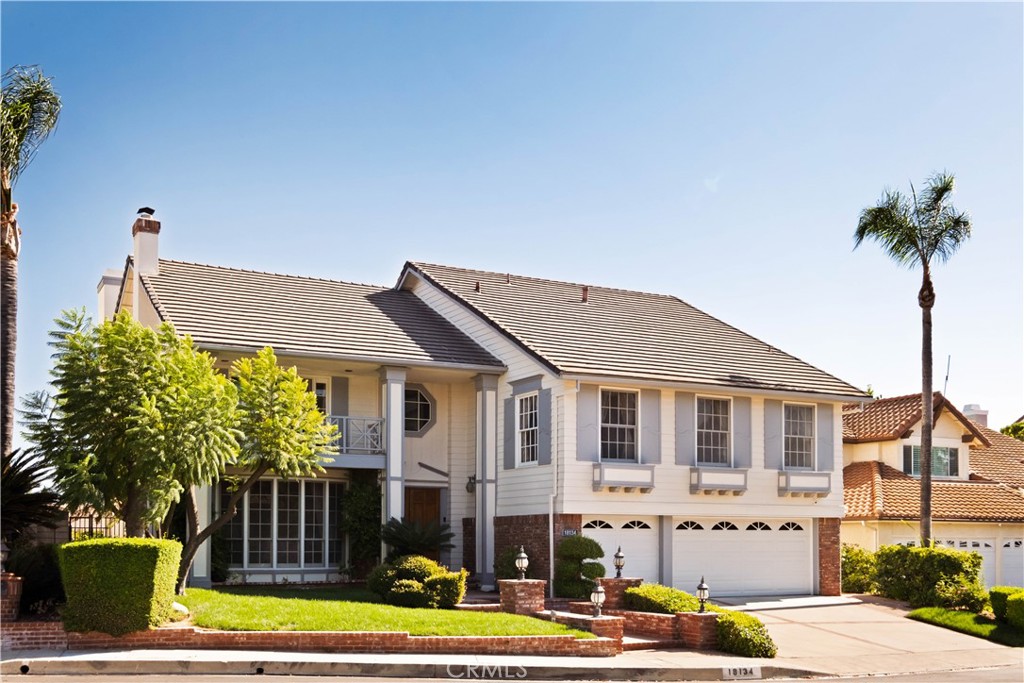 18134 Sandringham Court — photo