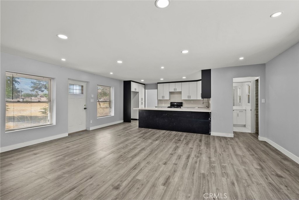 2321 W Avenue M4 — photo