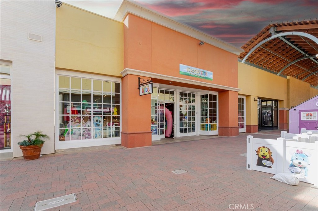 1555 Simi Town Center Way 545 — photo