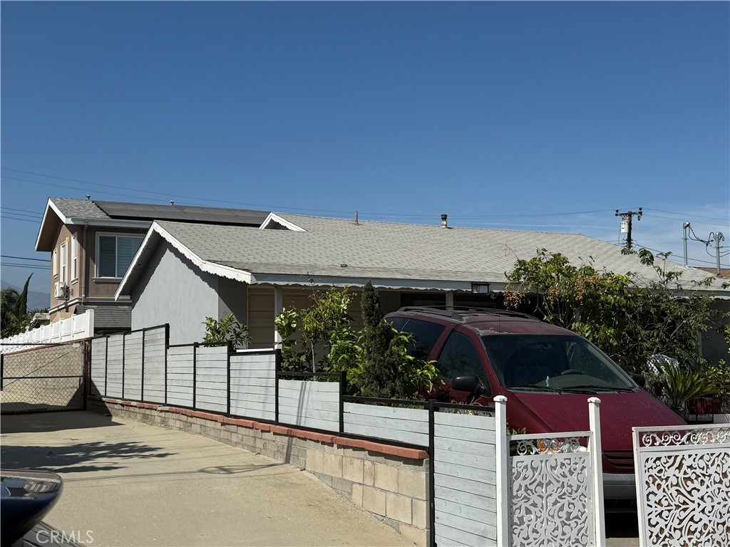 9109 Whitmore Street — photo