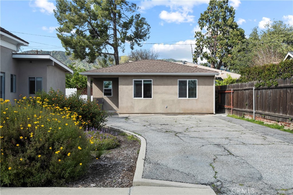 217 E Carroll Avenue B — photo